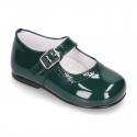 Classic little Mary Janes with chopped design in patent leather.