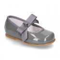 New Classic Patent leather little Mary Jane shoes with velcro strap and ribbon.