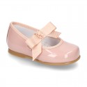 New Classic Patent leather little Mary Jane shoes with velcro strap and ribbon.