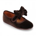 New stylized little Mary Jane shoes with velcro strap and DOUBLE BOW in velvet.