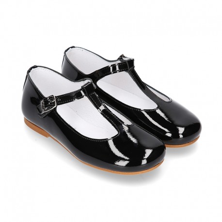 T-strap little Mary Jane shoes in BLACK patent leather.