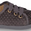 Casual BAMBA type shoes with shoelaces in shiny velvet canvas.