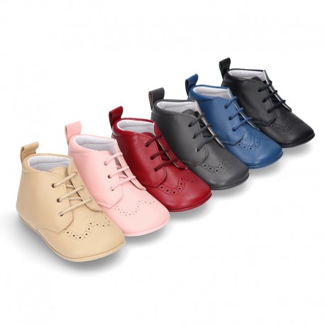New Little ankle boots for babies with non slip sole in Nappa leather.