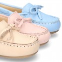 Mocasín con lazos peques en piel EXTRA SUAVE en colores pasteles.