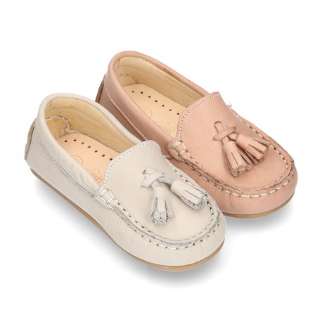 EXTRA SOFT nappa leather Moccasin shoes with tassels for little kids in pastel colors.