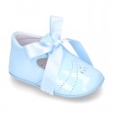 Dress shoes for baby little angel style with tongue in patent leather.