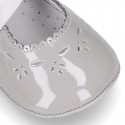 Little Mary Jane shoes angel style with ties in patent leather for baby.