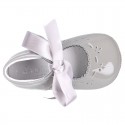 Little Mary Jane shoes angel style with ties in patent leather for baby.