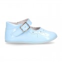 Soft Patent leather Little Mary Jane shoes for baby with buckle fastening.