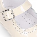 Soft Patent leather Little Mary Jane shoes for baby with buckle fastening.