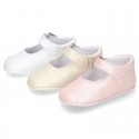 Little Mary Janes for baby in nappa leather with pearl effect.