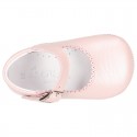 Little Mary Janes for baby in nappa leather with pearl effect.