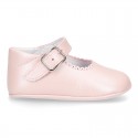 Little Mary Janes for baby in nappa leather with pearl effect.