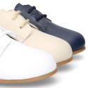 Zapatito Blucher primavera para peques con cordones en piel lisa suave.