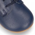 Classic laces up shoes in soft nappa leather with ties closure for little kids.