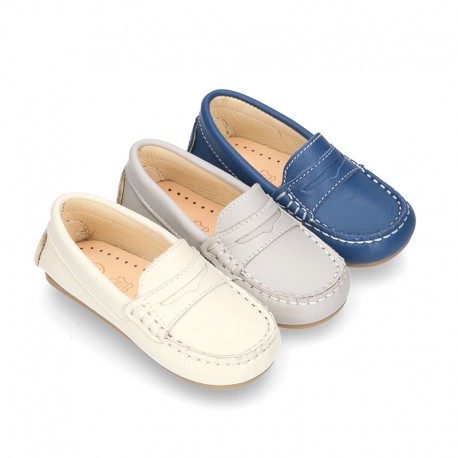 SOFT NAPPA leather moccasin shoes for little kids.