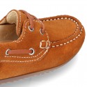 Classic suede leather Boat shoes with shoelaces and driver type soles for Spring summer.