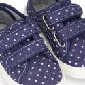 Zapatilla con doble velcro en lona jeans con ESTRELLAS.