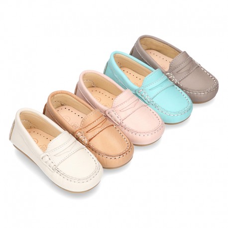 EXTRA SOFT Nappa leather moccasin shoes in pastels colors for little kids.