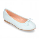 FASHION Extra soft leather ballet flats with adjustable ribbon.