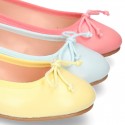 FASHION Extra soft leather ballet flats with adjustable ribbon.