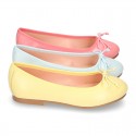 FASHION Extra soft leather ballet flats with adjustable ribbon.