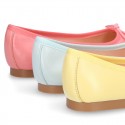 FASHION Extra soft leather ballet flats with adjustable ribbon.