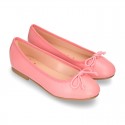 FASHION Extra soft leather ballet flats with adjustable ribbon.