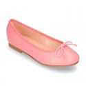 FASHION Extra soft leather ballet flats with adjustable ribbon.