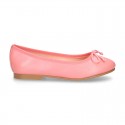 FASHION Extra soft leather ballet flats with adjustable ribbon.