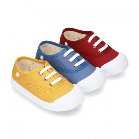 New Cotton canvas Bamba shoes with toe cap and shoelaces.