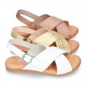 ENGRAVED design Leather sandal shoes with crossed straps.