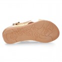 ENGRAVED design Leather sandal shoes with crossed straps.