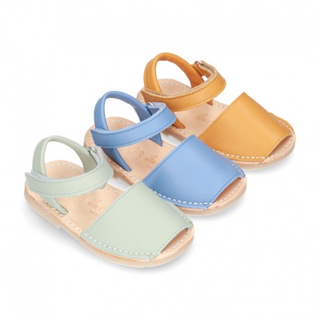 EXTRA SOFT Nappa leather Menorquina sandals with velcro strap.