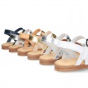 Leather sandal shoes with GLITTER finishes and buckle fastening.