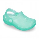 Plain colors jelly shoes with classic CLOG design for beach and pool use.