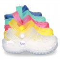 Plain colors jelly shoes with classic CLOG design for beach and pool use.