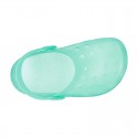 Plain colors jelly shoes with classic CLOG design for beach and pool use.