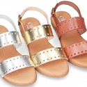 Leather sandal shoes to dress with two rear straps and chopped design for girls.