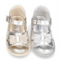 Metal finish leather sandals for little girls with BOW and EXTRA FLEXIBLE outsole.