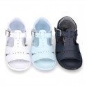 Washable leather sandals with open toe cap and buckle fastening with SUPER FLEXIBLE soles.