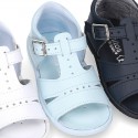 Washable leather sandals with open toe cap and buckle fastening with SUPER FLEXIBLE soles.