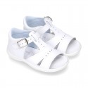 Washable leather sandals with open toe cap and buckle fastening with SUPER FLEXIBLE soles.