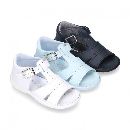 Washable leather sandals with open toe cap and buckle fastening with SUPER FLEXIBLE soles.