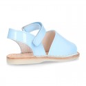 Baby Menorquina sandal shoes in patent leather.