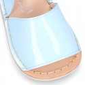 Baby Menorquina sandal shoes in patent leather.