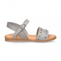 Leather sandal shoes to dress with two rear straps and chopped design for girls.