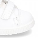 Washable Nappa leather kids sporty shoes laceless and with reinforced toe cap.