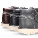 Basic classic casual ankle boot shoes laceless in leather.