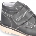 Basic classic casual ankle boot shoes laceless in leather.